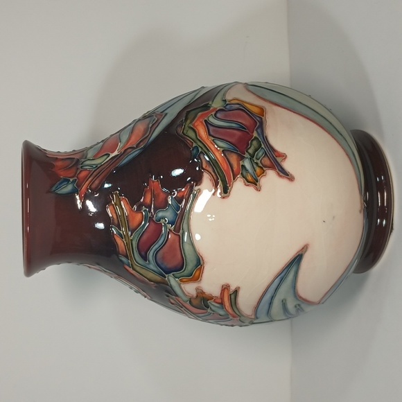 Rare VTG Moorcraft 7.5" Baluster Vase Tulip Pattern by Sally Tuffin c.1989 - Picture 4 of 13